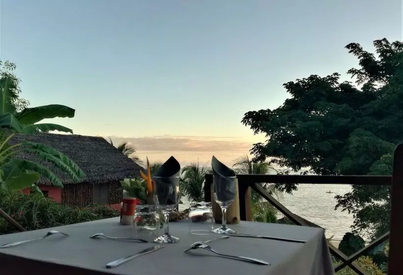 پانسیون Madagascar Resort Ambaro Beach