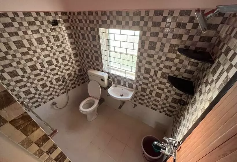 Pension (Hôtel basse catégorie) Lt Morjim