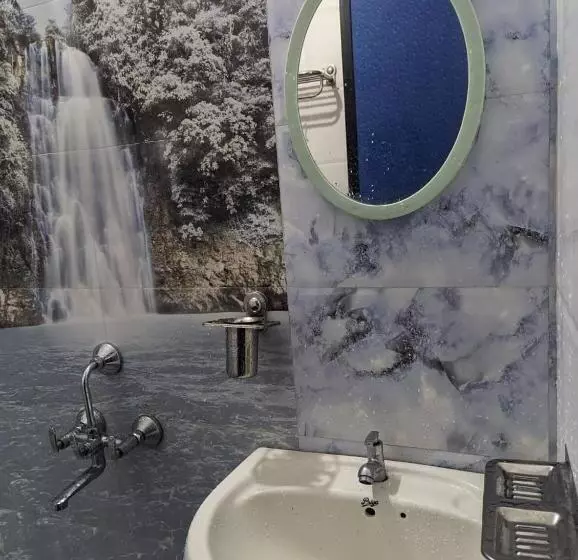 Pension (Hôtel basse catégorie) Lt Morjim