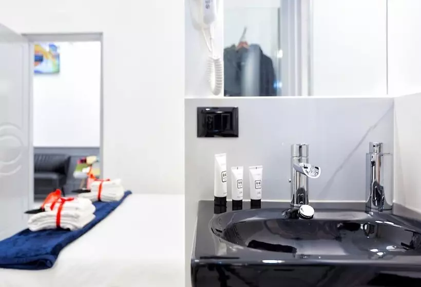 پانسیون Queen Palace Suites