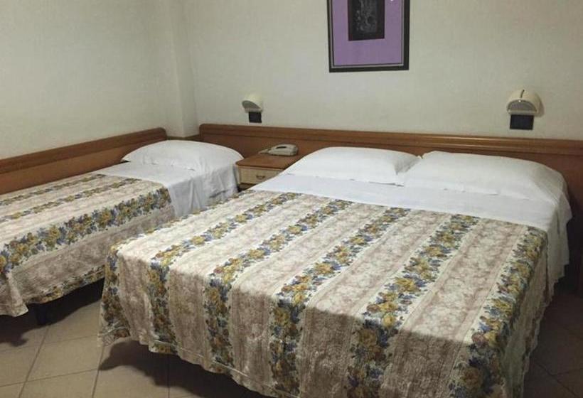 فندق فئة نجمة واحدة Altamarea Residence & Family