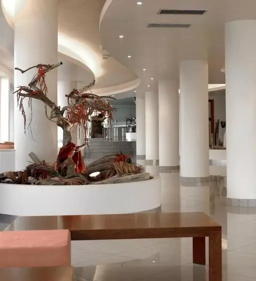 Hostelli Altamarea Residence & Family