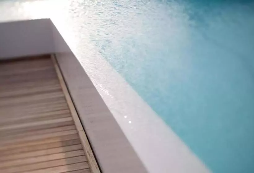 Hostelli Altamarea Residence & Family