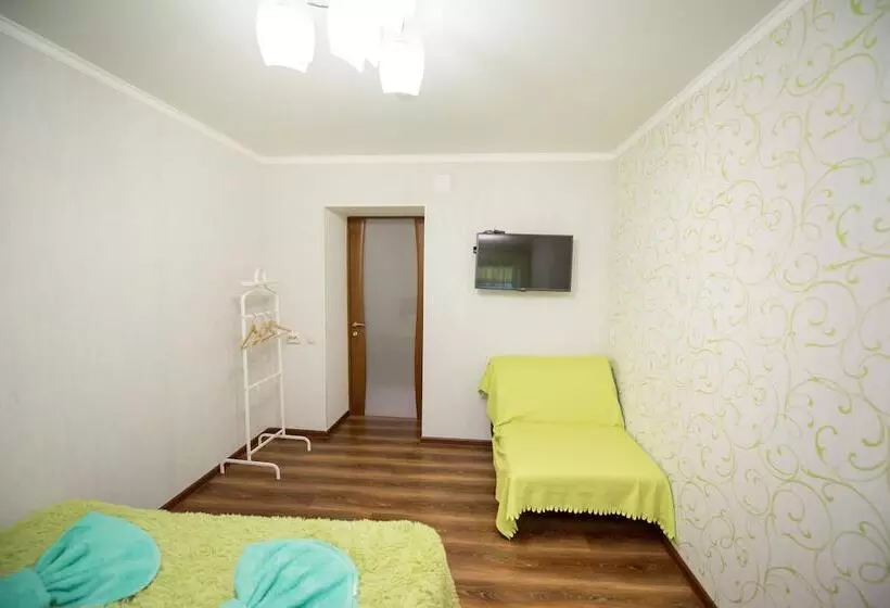 Hostel Svoi