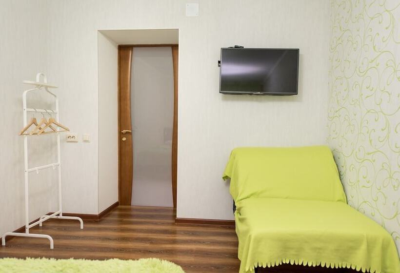 Hostel Svoi
