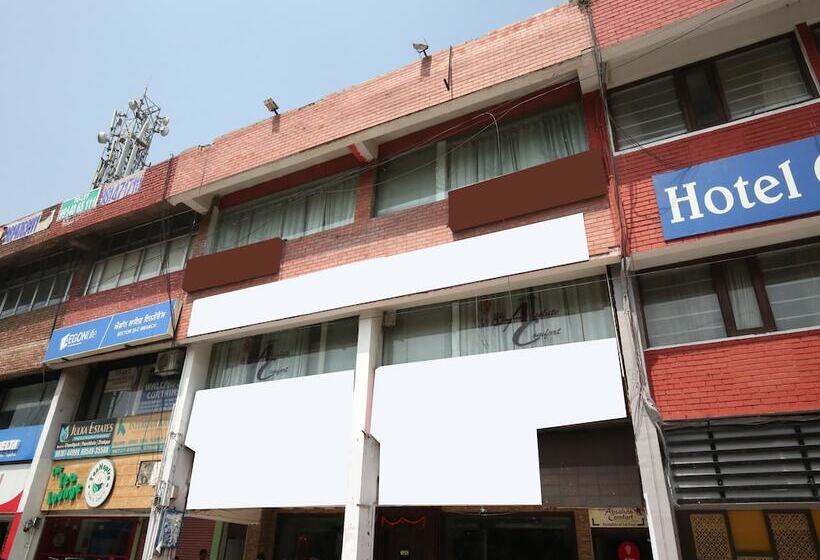 هتل Absolute Comfort By Oyo Rooms