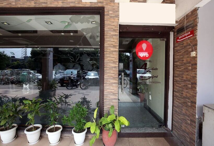 هتل Absolute Comfort By Oyo Rooms