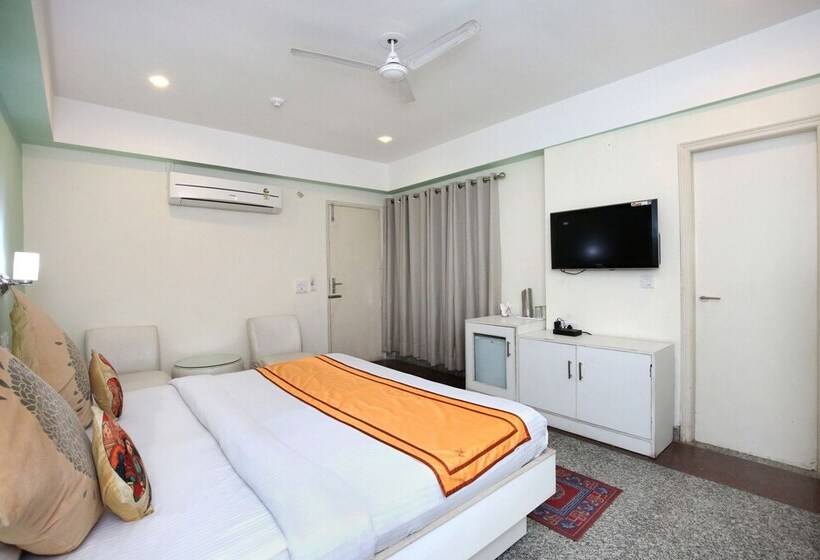 هتل Absolute Comfort By Oyo Rooms