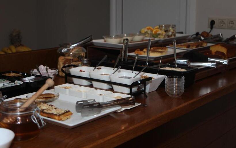 فندق Apollon Filoxenia