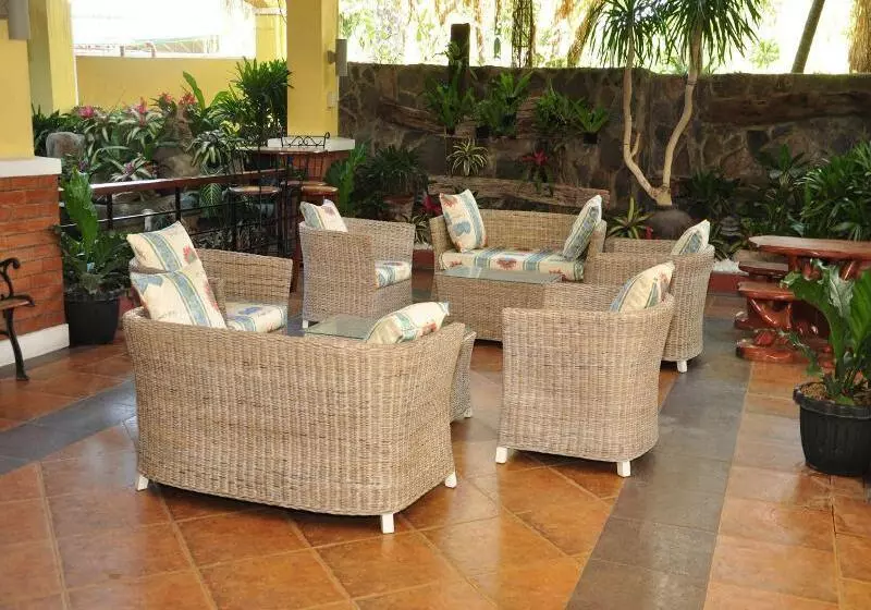 Casa Verde Hotel & Events Center