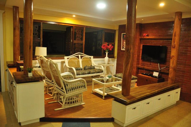 Casa Verde Hotel & Events Center