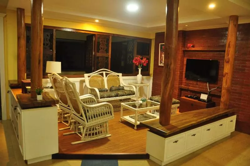 Casa Verde Hotel & Events Center