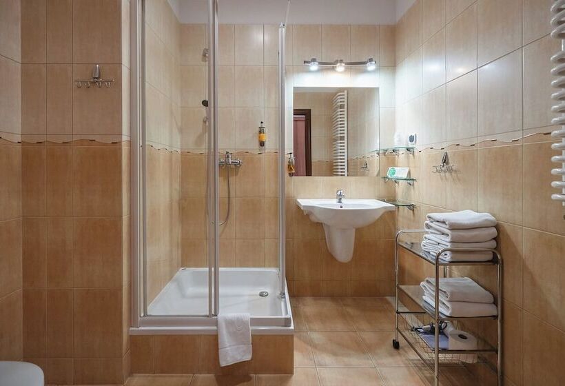 هتل Jaworzyna Krynicka