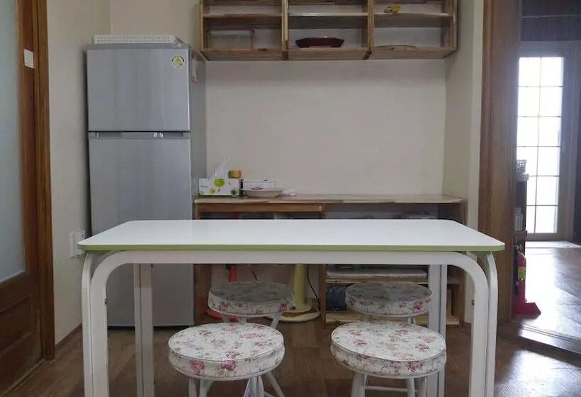 Masan   Guest House Rhizome   Hostel