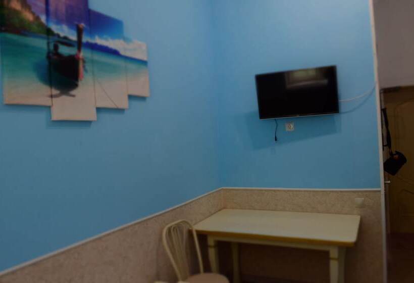 Mini Hotel Uyut On Prospekt Putina 8