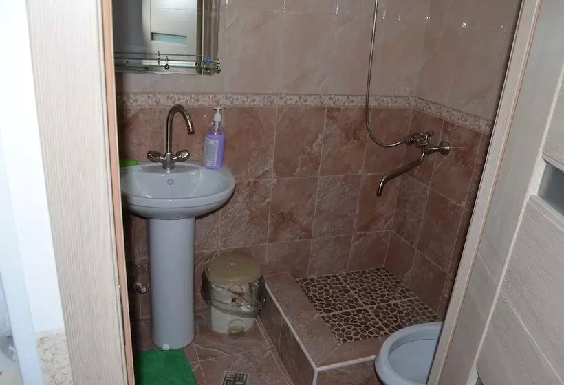 Mini Hotel Uyut On Prospekt Putina 8