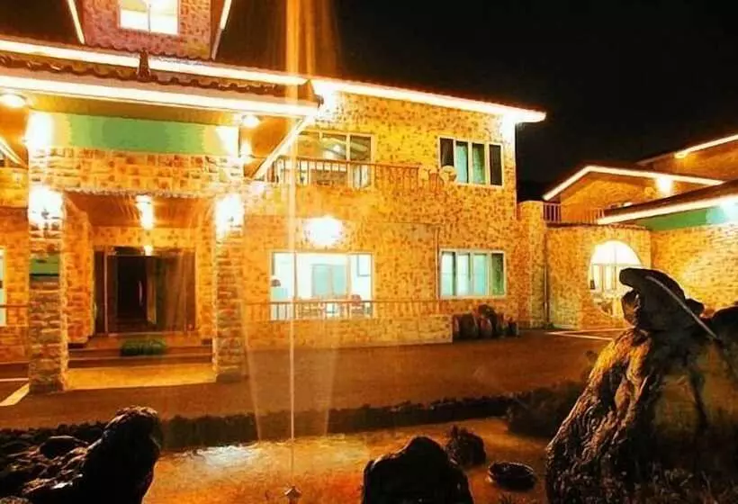 Palace In The Forest Pension
