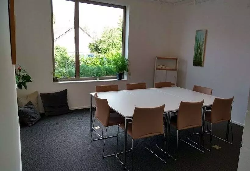 Majatalo Dimensions M