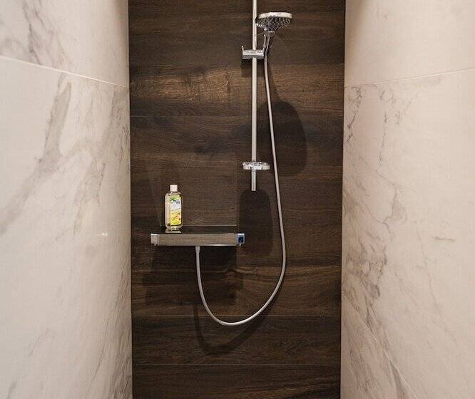 פנסיון Dimensions M