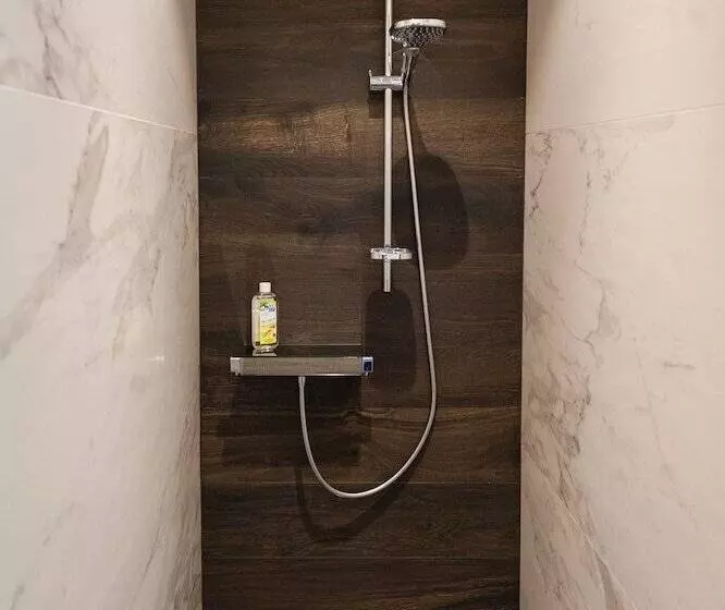 Majatalo Dimensions M