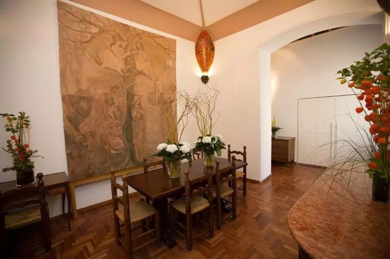 Ad2015 Guest House