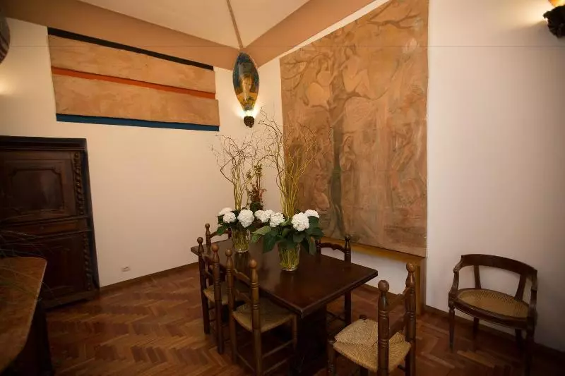 Ad2015 Guest House