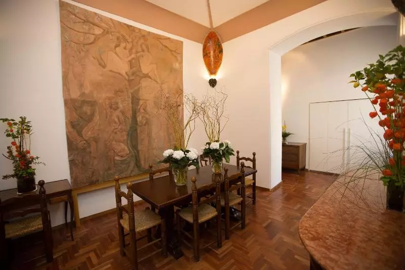 Ad2015 Guest House
