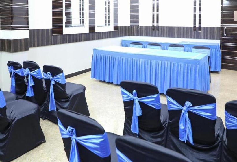 هتل Treebo Trend Bagga International