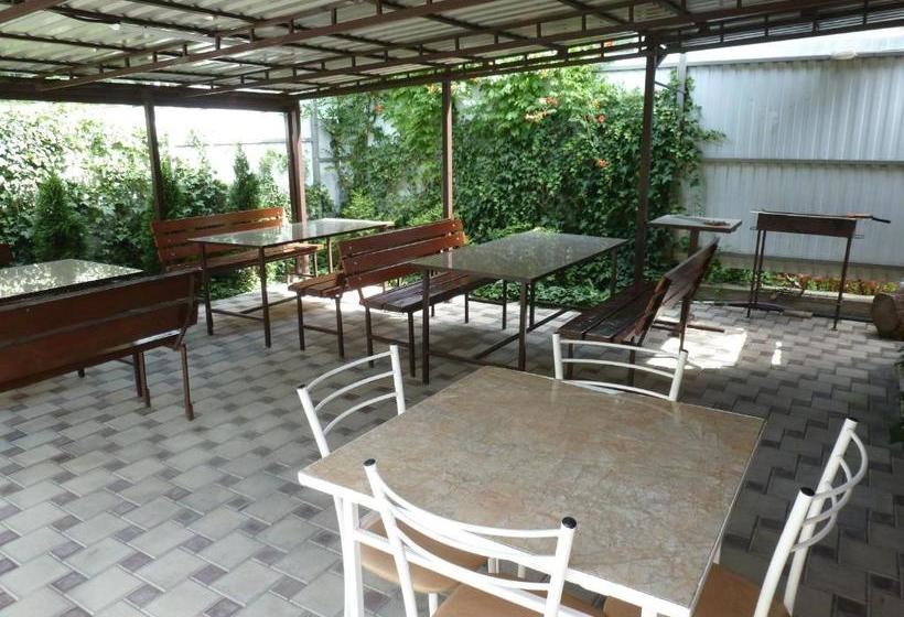 فندق Solnechiy Briz