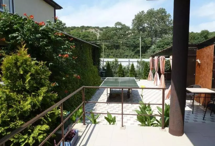 Hotelli Solnechiy Briz