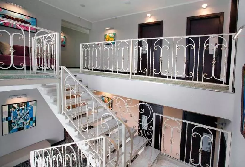 ホテル Tishina Boutique