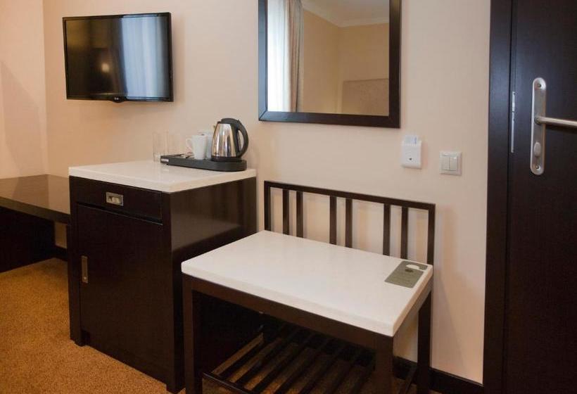 בית מלון כפרי Tishina Boutique