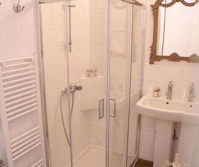 The Koukaki Residence