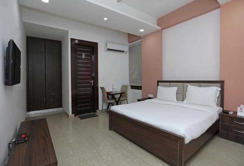 هتل Collection O 6261 Spice Mall