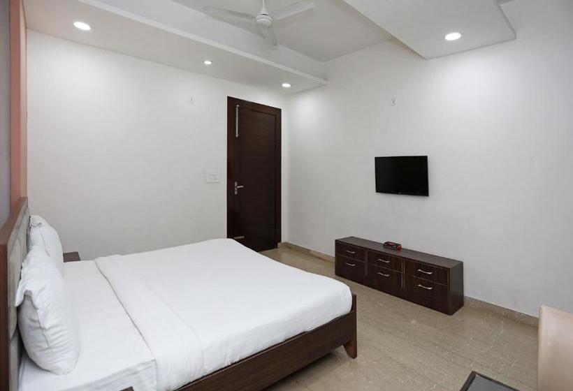 هتل Collection O 6261 Spice Mall