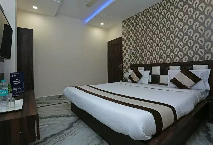 Hotelli Royal Inn