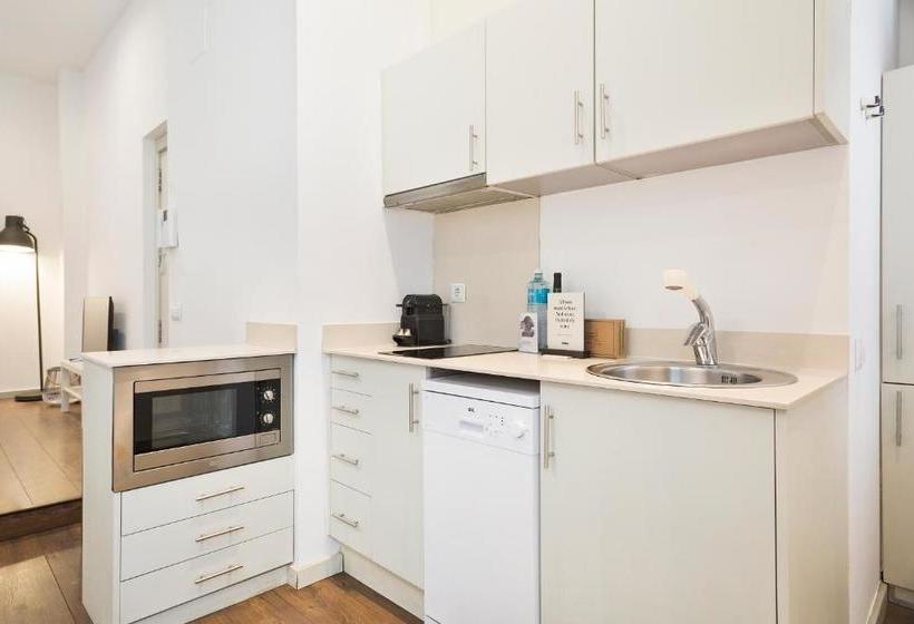 Uma Suites Barceloneta Beach