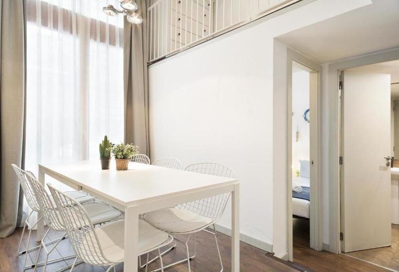 Uma Suites Barceloneta Beach