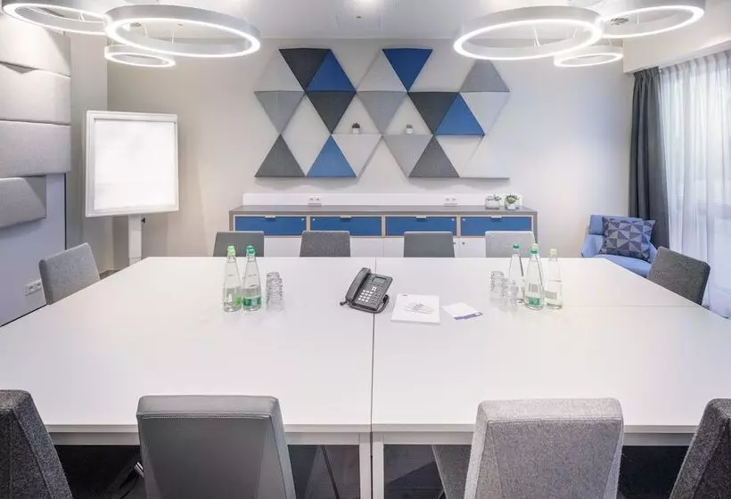 ホテル Holiday Inn Express   Erlangen, An Ihg