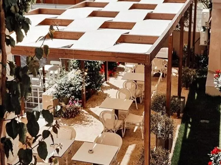 Airis Boutique Hotel & Suites   For Adults Only