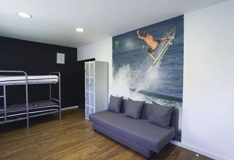 Retkeilymaja North Surfhouse