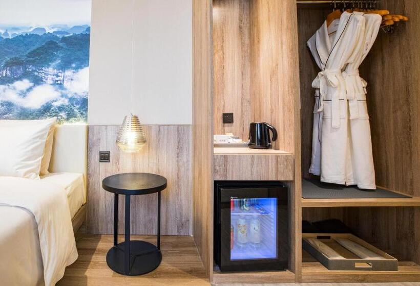 Atour Hotel Guangzhou Jiangtai Road Station