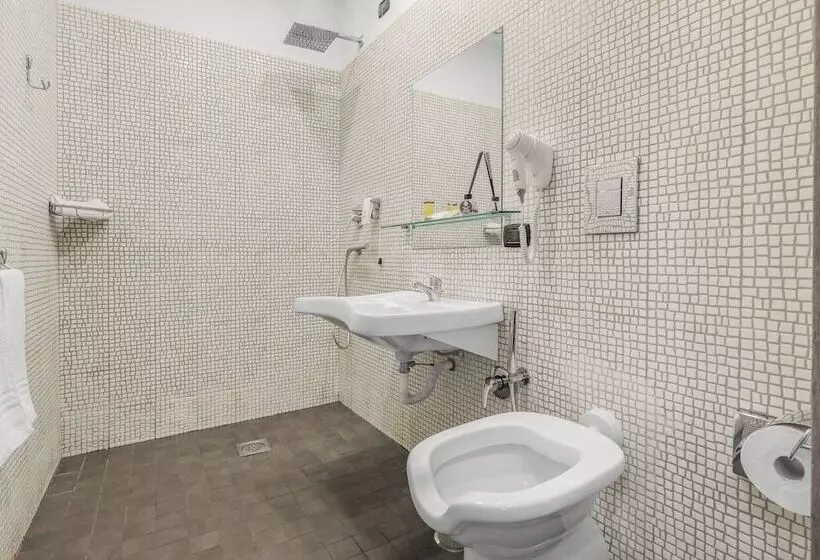 Hotelli Reggia Suite Spa