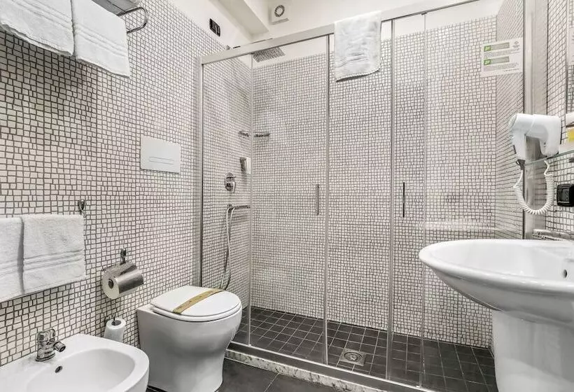 Hotelli Reggia Suite Spa