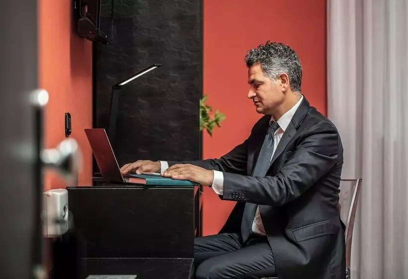 Hotelli Reggia Suite Spa