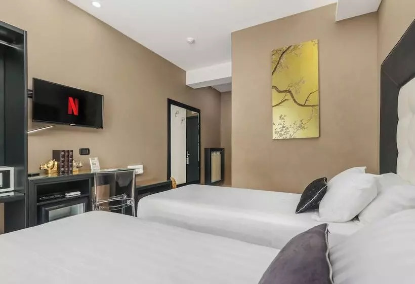 Hotelli Reggia Suite Spa