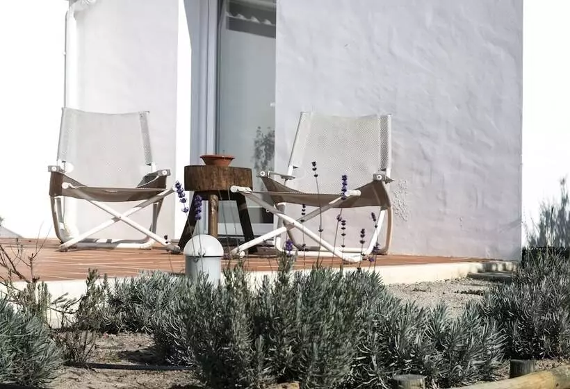 Hotel Rural Entre Vinhas & Mar