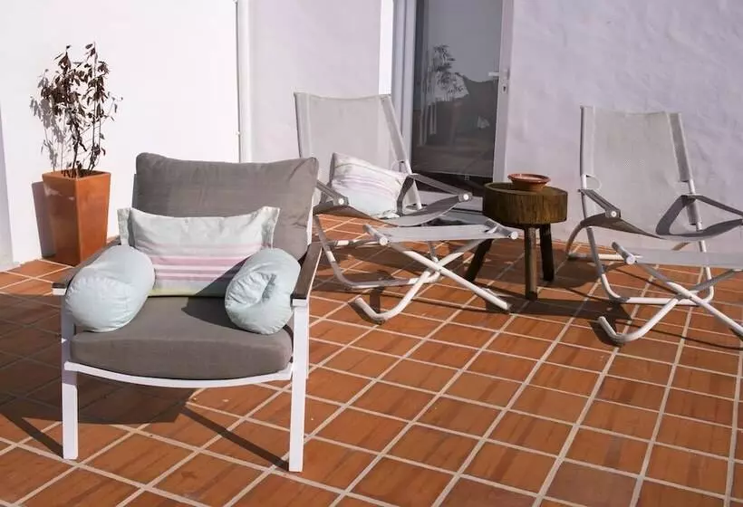 Hotel Rural Entre Vinhas & Mar