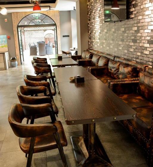 هتل Xinyi Art Suit