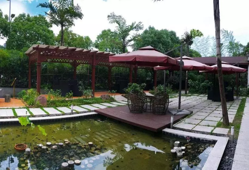 هتل Xinyi Art Suit